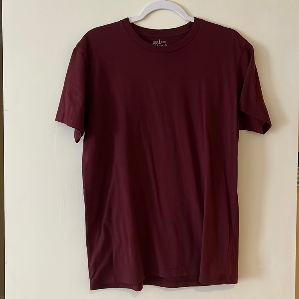 Men’s maroon Fresh Clean Tee tshirt
